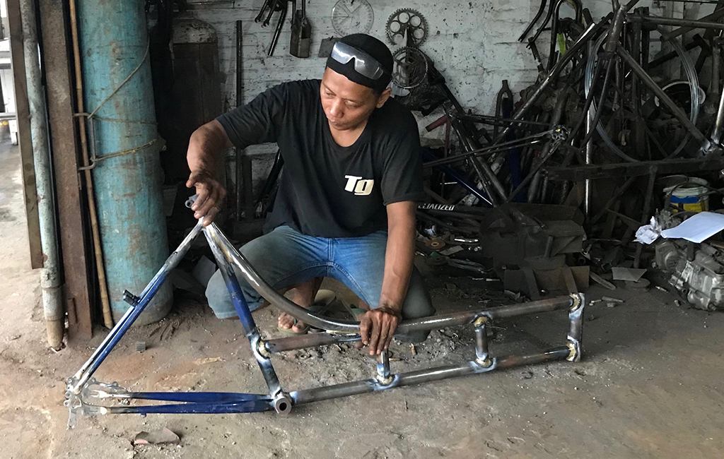 The rear frame Kus built for the becak